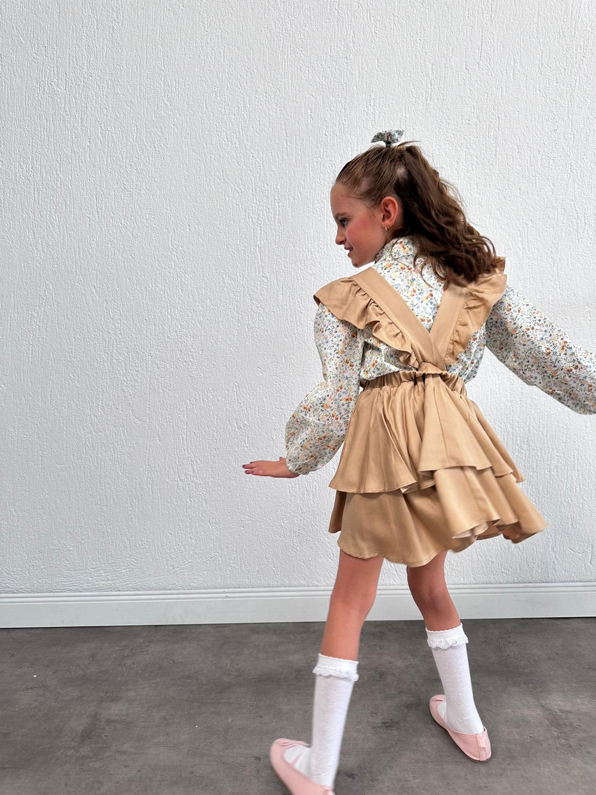 Atelier Des Reves Skirt and Shirt Clothing Set