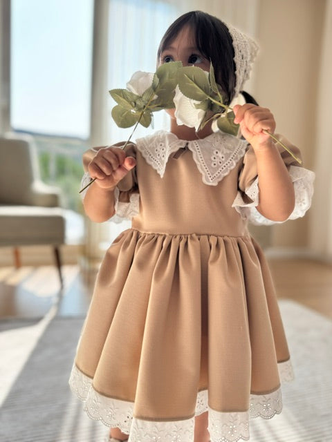 Atelier Des Reves Beige Colored Lace Collar Dress