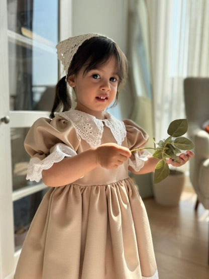 Atelier Des Reves Beige Colored Lace Collar Dress